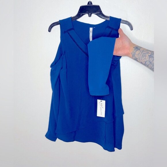 NY Collection NWT Royal Blue Women's Top Size Medium - Picture 2 of 4
